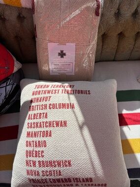 Drake General Store PROVINCES Pillow Cover (with insert) & Camp Throw